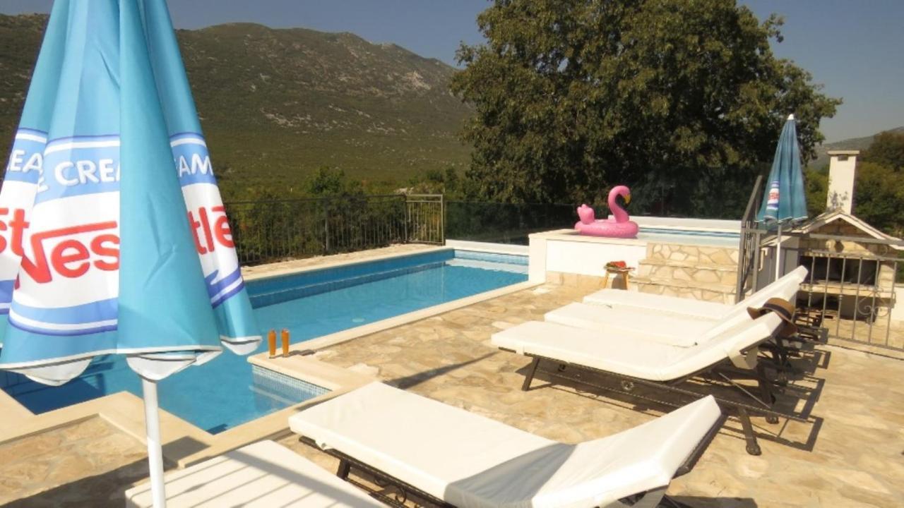Dvori Stipanovi With Heated Pool And Jacuzzi Villa Donje Rascane Exterior foto