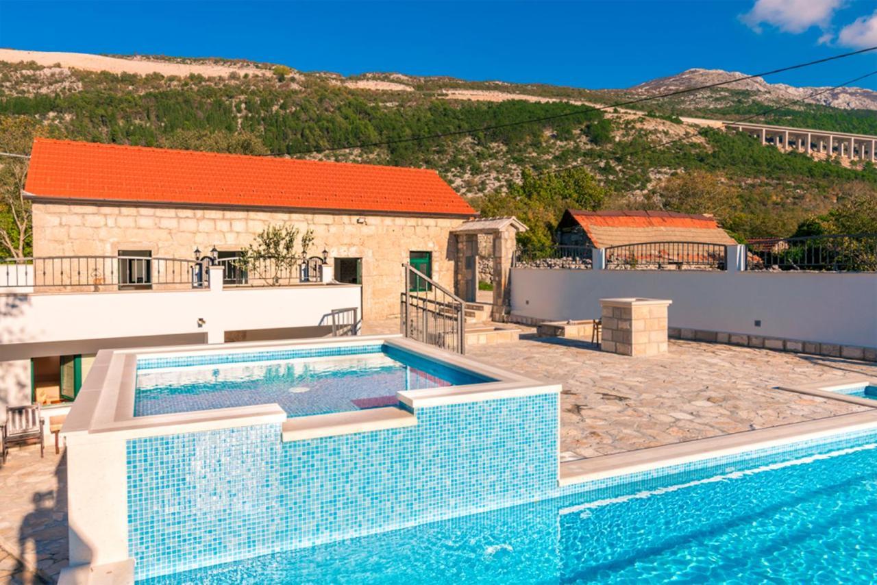 Dvori Stipanovi With Heated Pool And Jacuzzi Villa Donje Rascane Exterior foto